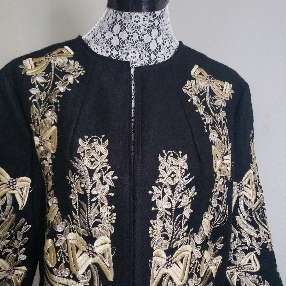 Embroidery Wool Coat - Picture 6 of 16